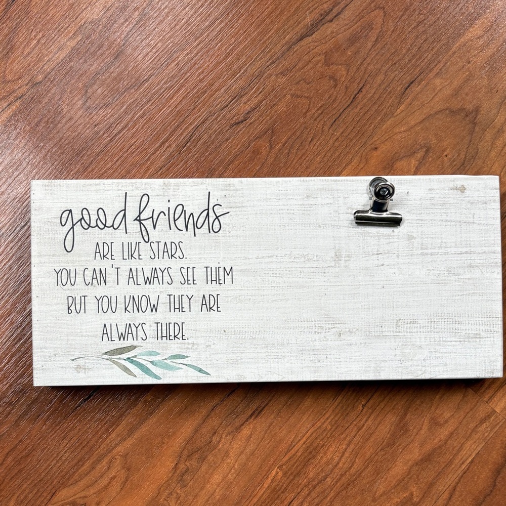 White and Gray Wall Decor with Clip